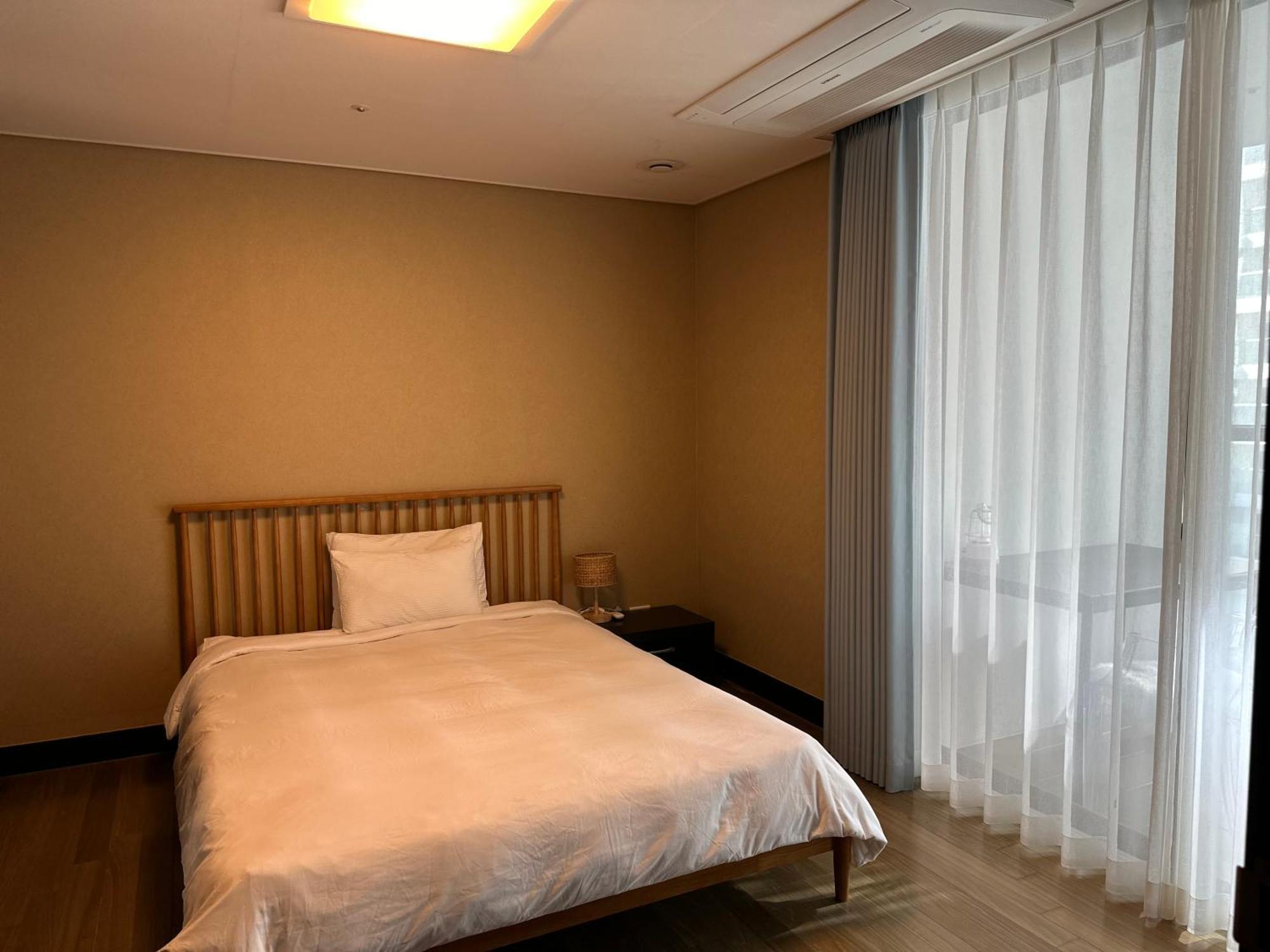 Апартаменты Haeundae Luxury House Пусан Экстерьер фото